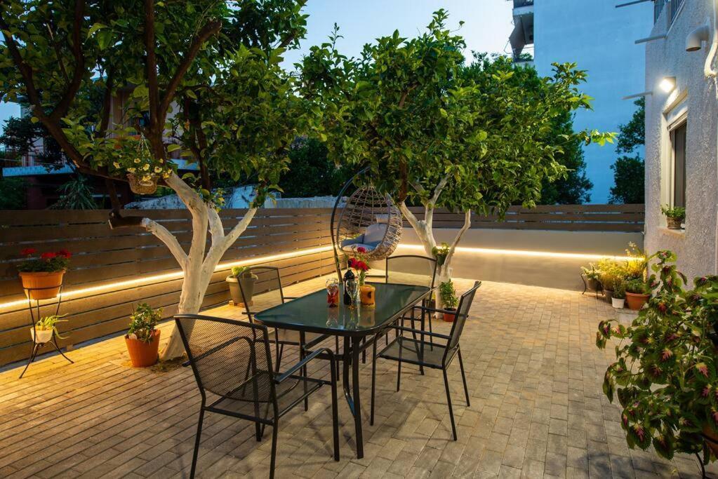 Lemon Garden Stylish Private Apartment Kalamata Exterior photo